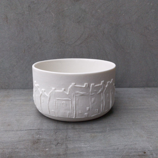 Bérangère Céramiques Small porcelain bowl with relief decor